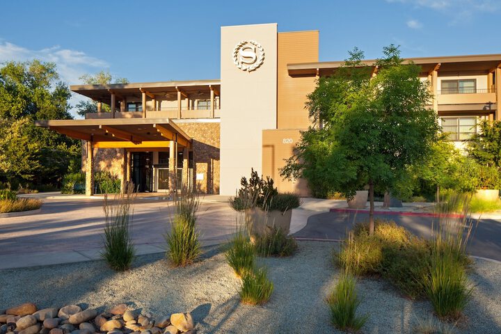 Hotel 5 of 135