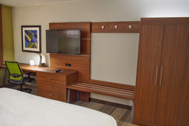 Room 63 of 103