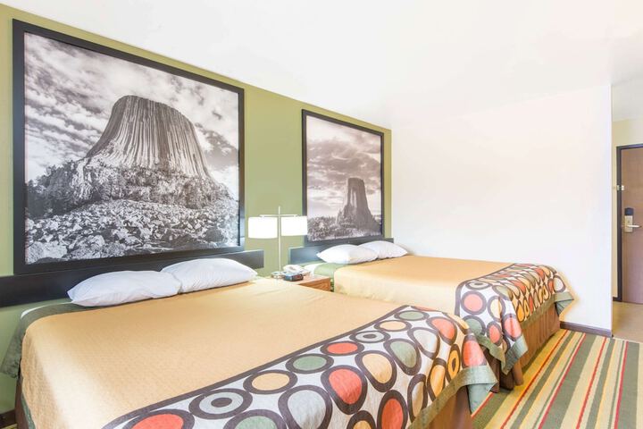 Room 17 of 27