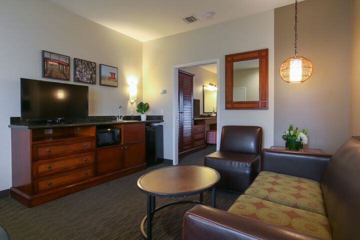 Oxford Suites Pismo Beach