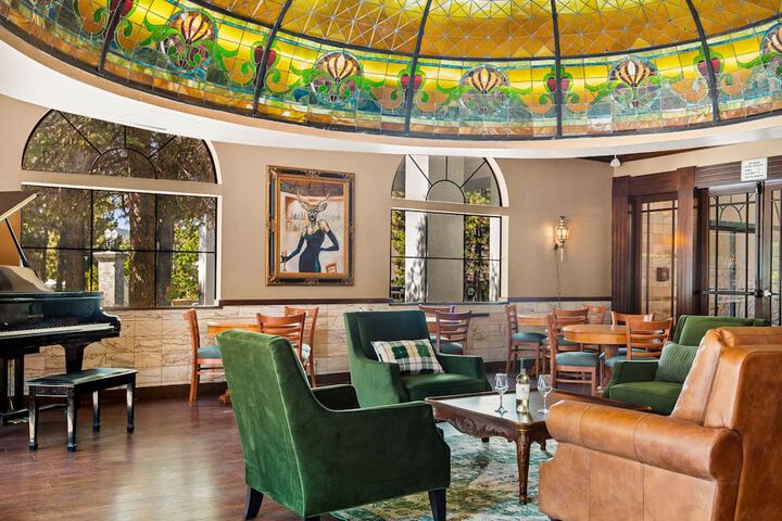 Chateau Big Bear Boutique Hotel BW Signature Collection