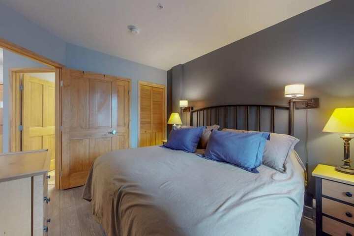 1 Bedroom Mountain Condo in River Run Village with Beautiful Mountain Views and Walking Distance to Ski