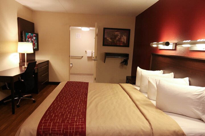 Room 10 of 27