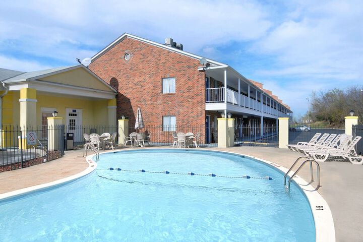 Pool 2 of 24