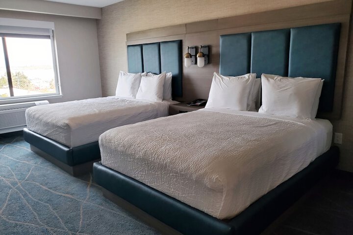 Room 9 of 11