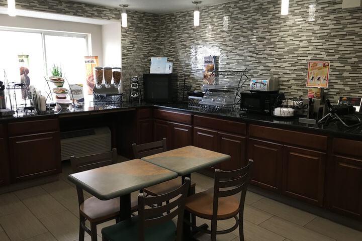 Breakfast/Coffee Service 19 of 20