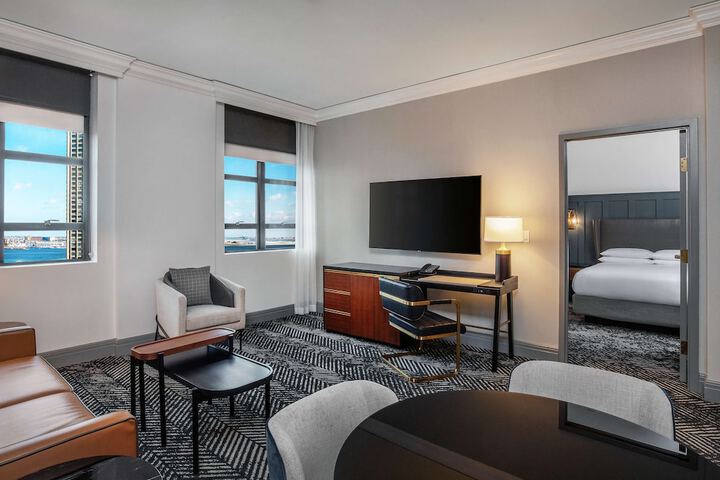 Room 26 of 61