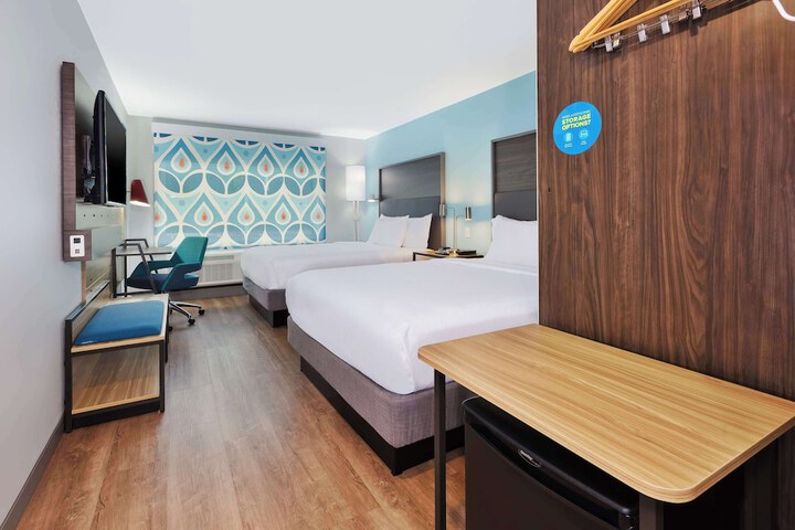 Tru by Hilton Comstock Park Grand Rapids