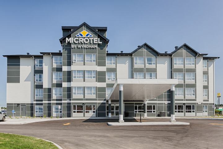 Hotel 2 of 71