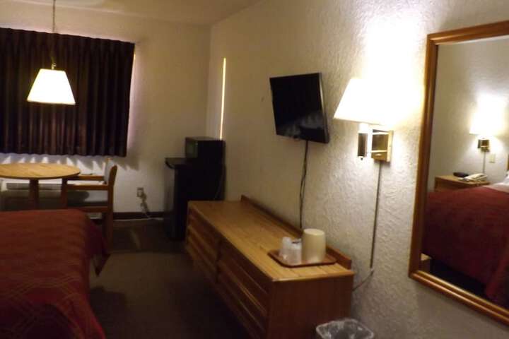 Room 14 of 30