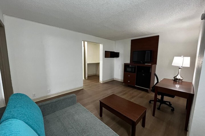 Room 17 of 26