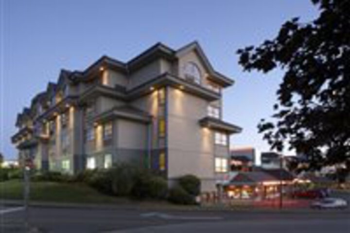 COMFORT INN AND SUITES VICTORIA