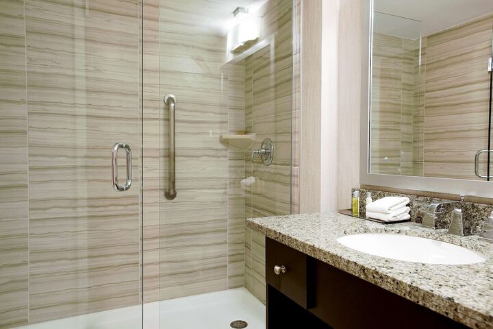 Room 15 of 36
