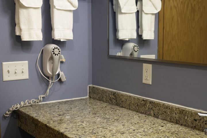 Room 105 of 146