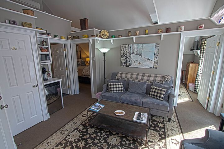 Room 144 of 200