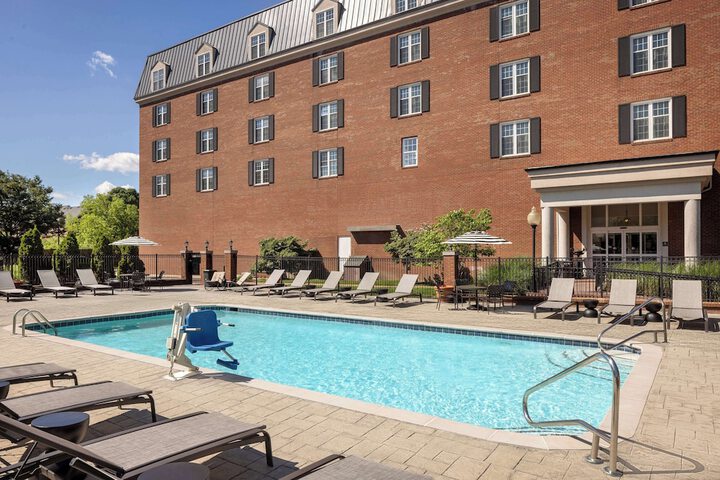 Pool 4 of 75