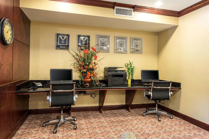 Business Center 55 of 55