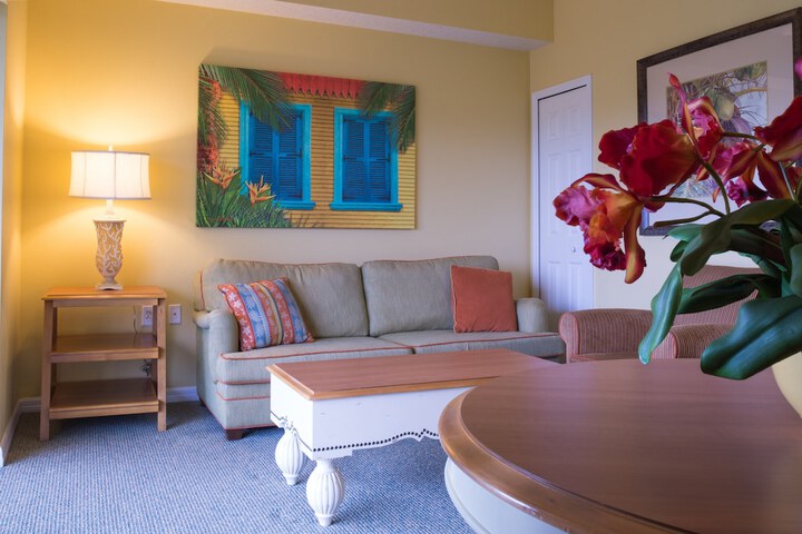 Barefoot Suites