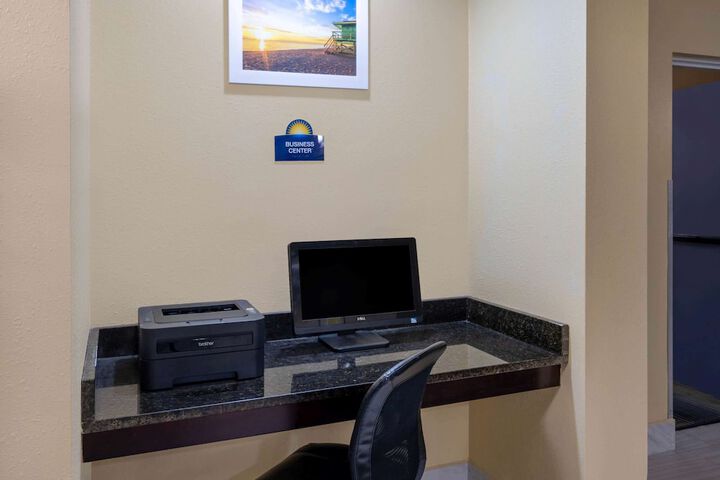 Business Center 28 of 28