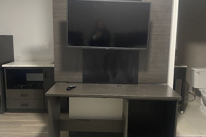 Room 13 of 17