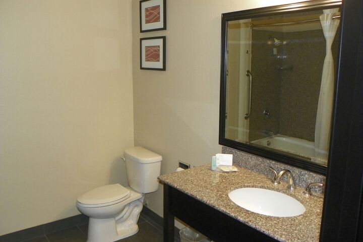 Room 48 of 103