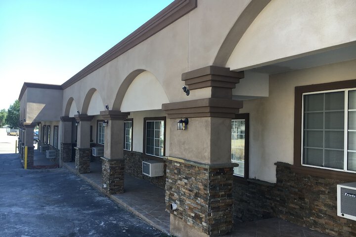 Hotel 7 of 21