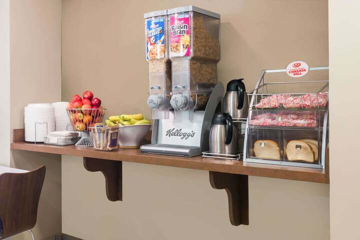 Breakfast/Coffee Service 20 of 21