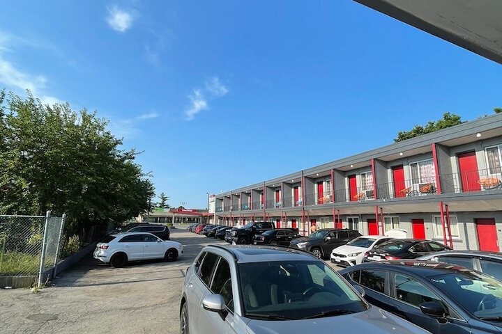 Hotel 3 of 43