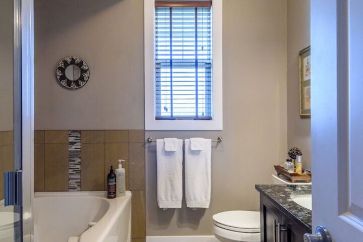 Brookside Inn Boutique Hotel