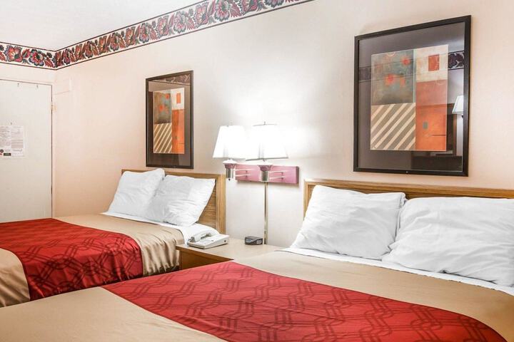 Room 23 of 29