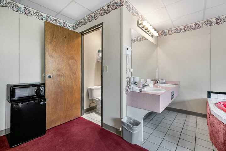 Room 57 of 106