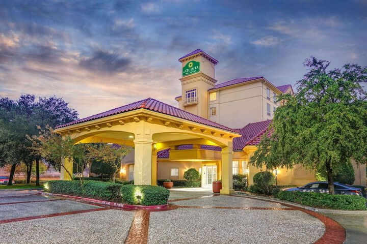 Hotel 2 of 28
