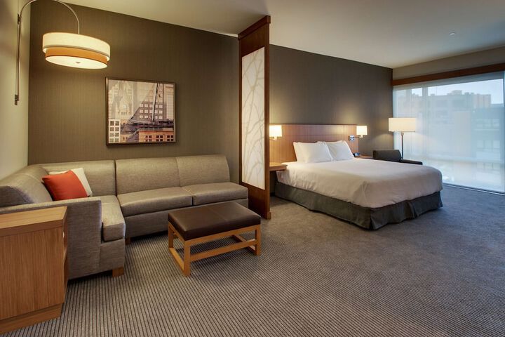 Room 33 of 113