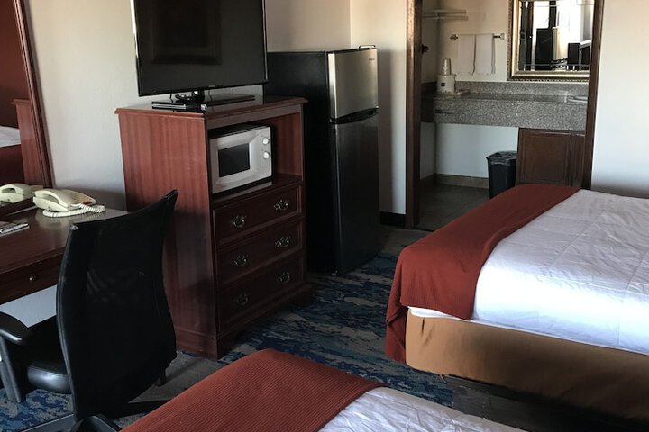 Room 8 of 20