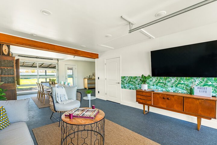 Room 15 of 21