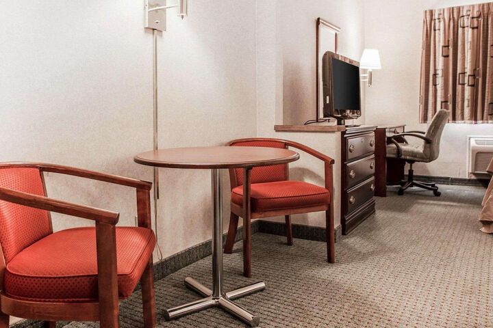 Room 20 of 28