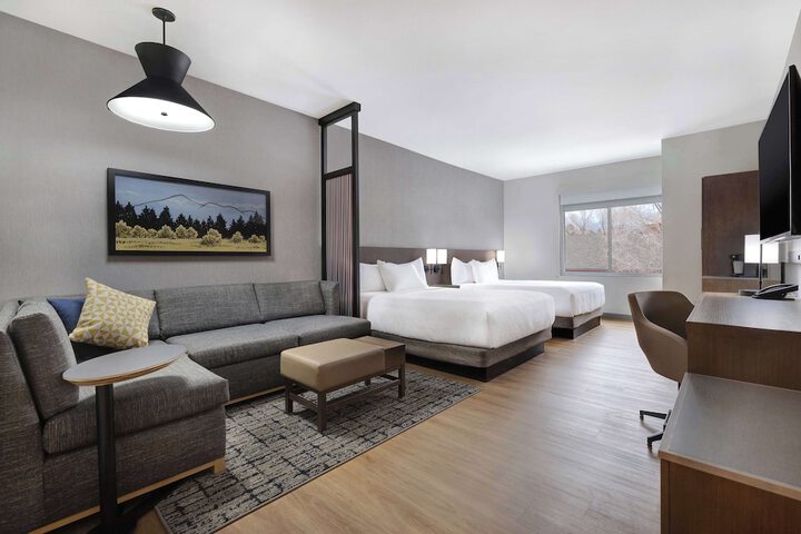 Room 22 of 68