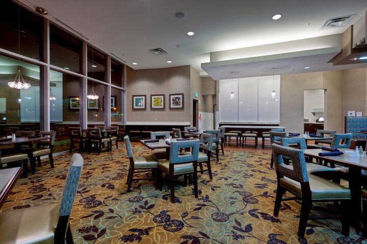 Dining 84 of 102
