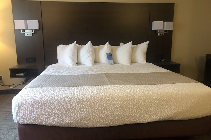 Room 30 of 49