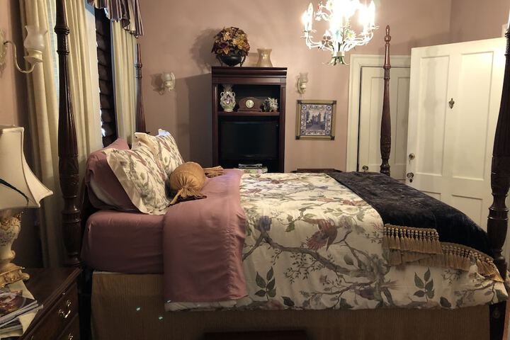 Room 21 of 32