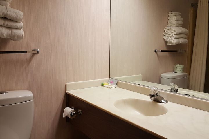 Room 16 of 27