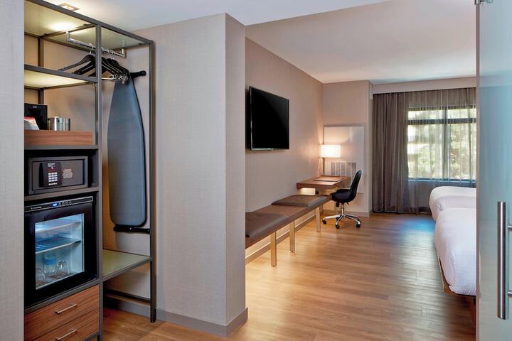 AC Hotel by Marriott Seattle Bellevue / Downtown