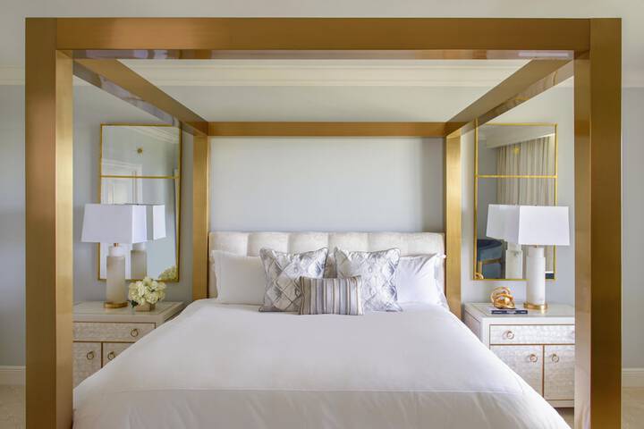 Room 70 of 118