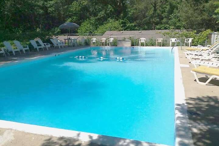 Pool 2 of 18