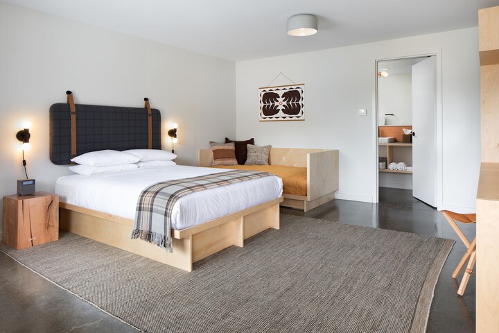 Rhodes Motor Lodge