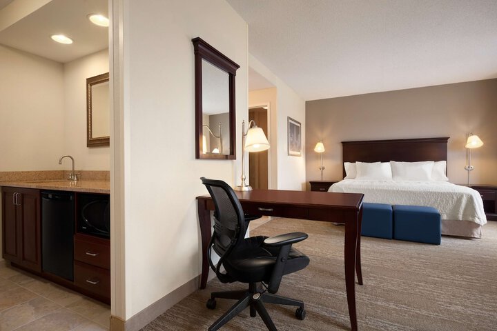 Room 17 of 32