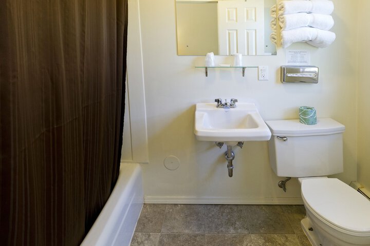Room 15 of 33