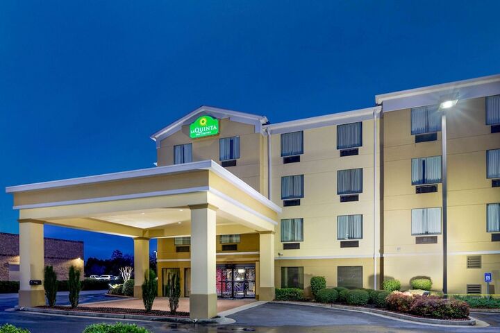 Hotel 6 of 49