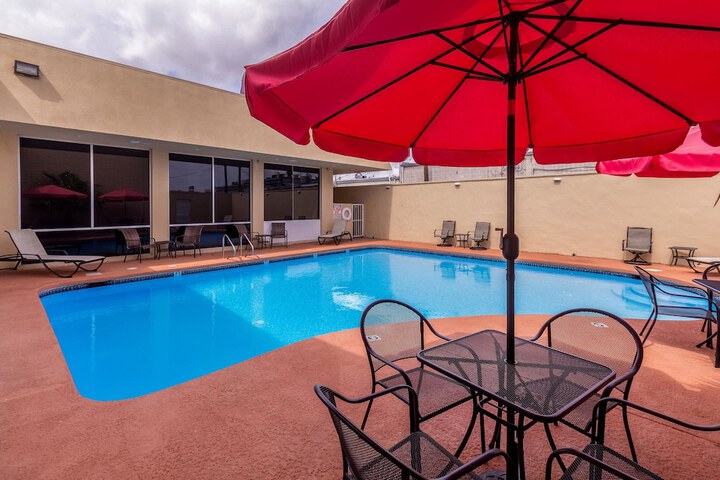 Pool 5 of 42