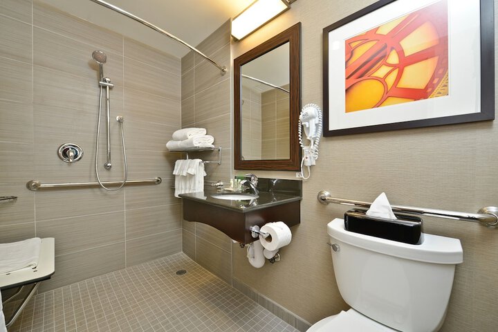 Room 15 of 40